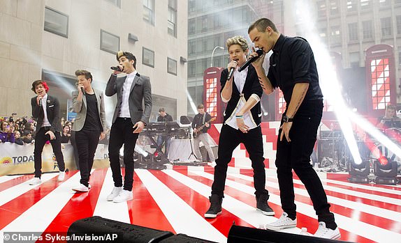 FILE - One Direction members, from left, Harry Styles, Louis Tomlinson, Zayn Malik, Niall Horan and Liam Payne perform on NBC's "Today" show, Nov. 13, 2012 in New York. (Photo by Charles Sykes/Invision/AP, File)